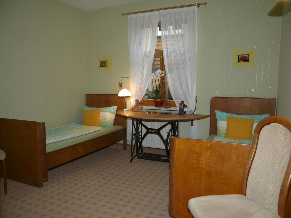 Ferienwohnung Haus "Anna" Bad Blankenburg Extérieur photo